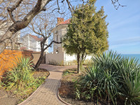 listing-small